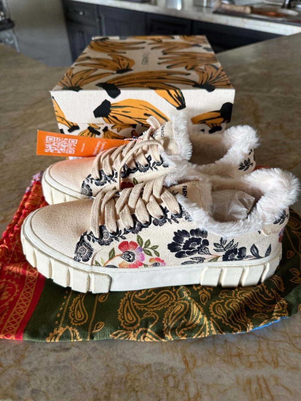 FARM Rio Romantic Garden Platform Sneakers NWT Size 6.5